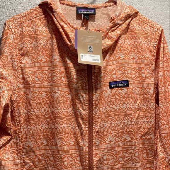 NWT! Patagonia Bajadas Hoody in sunset orange - Picture 1 of 4